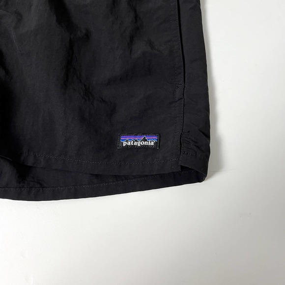 patagonia barely baggies shorts black - Picture 3 of 7